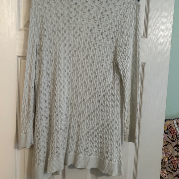 Buttonless Sweater - Picture 2 of 6